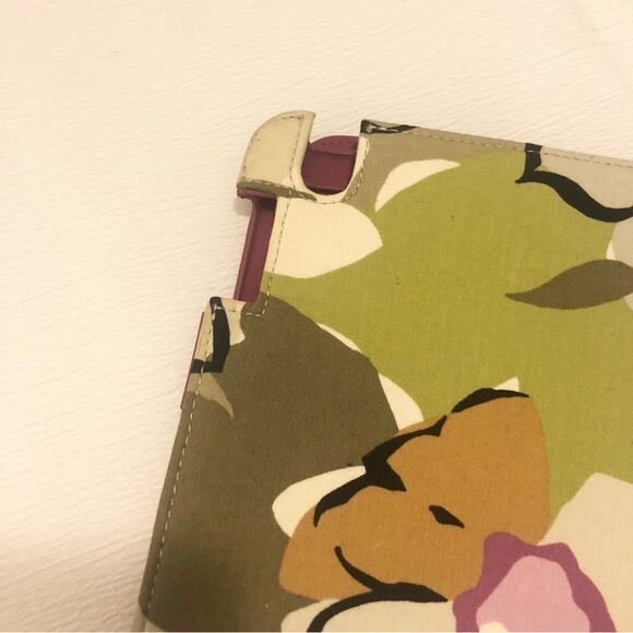 Vera Bradley Portobello Road iPad Case Florals Flowers - Picture 8 of 8